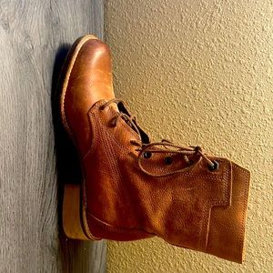 Timberland boots cognac brown color size 7.5.